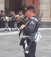 Corneta de Ordenes de la Banda de Guerra del Batalln de Paracaidistas de la Armada de Mxico , 2001, Archivo 3 de Diana