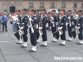 Banda de Guerra del Batalln de Paracaidistas de la Armada de Mxico , 2001, Archivo 3 de Diana
